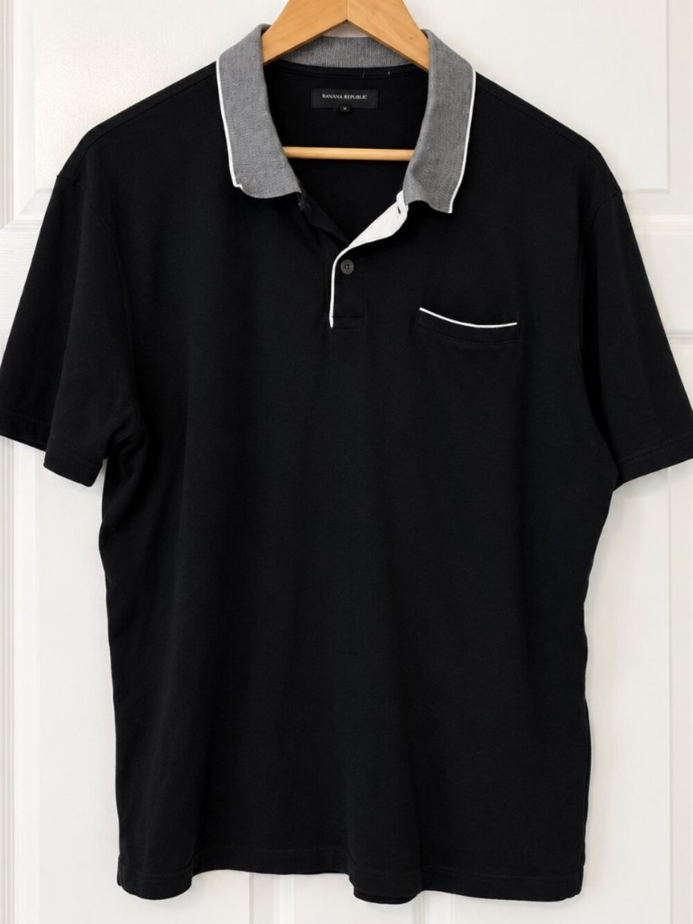 Banana Republic Men’s XL Black Dress Polo Gray Collar 100% Cotton Piped